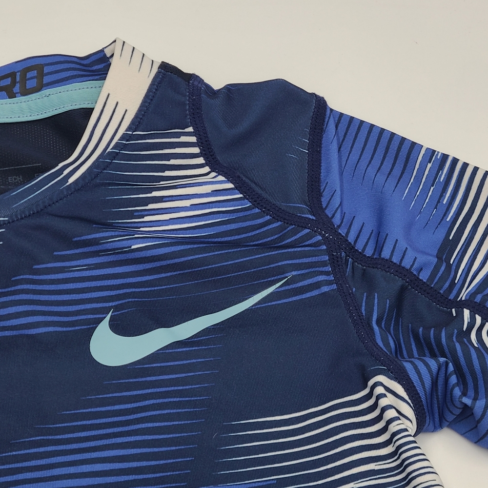 Nike boys' Pro shirt and mesh shorts size XS - Picture 3 of 9